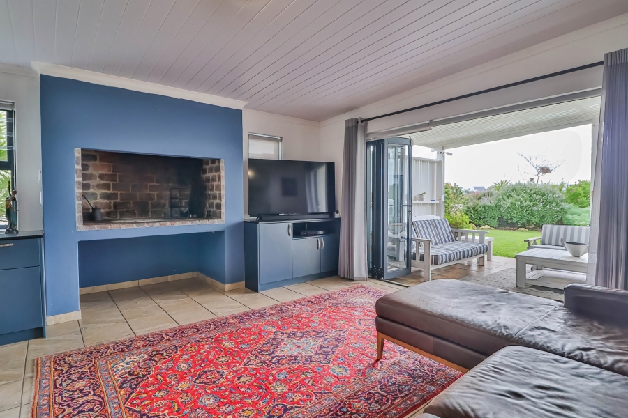 4 Bedroom Property for Sale in Jacobsbaai Western Cape